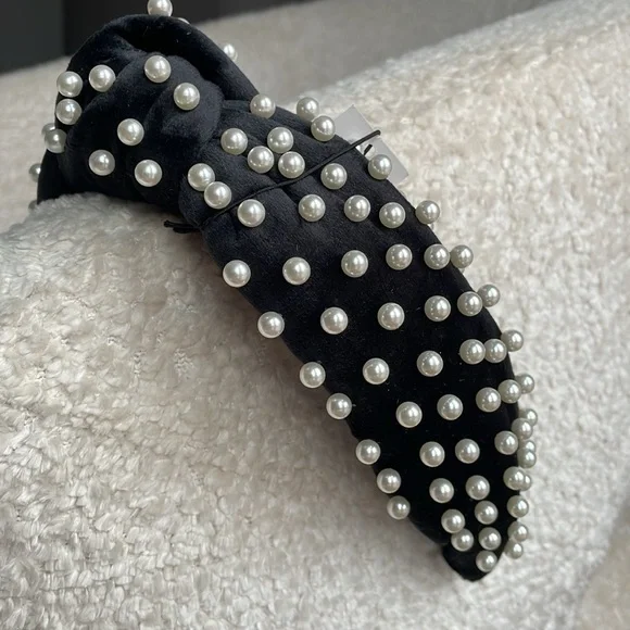 New-LELE SADOUGHI VELVET PEARL KNOTTED HEADBAND ($150 value) - Picture 5 of 16